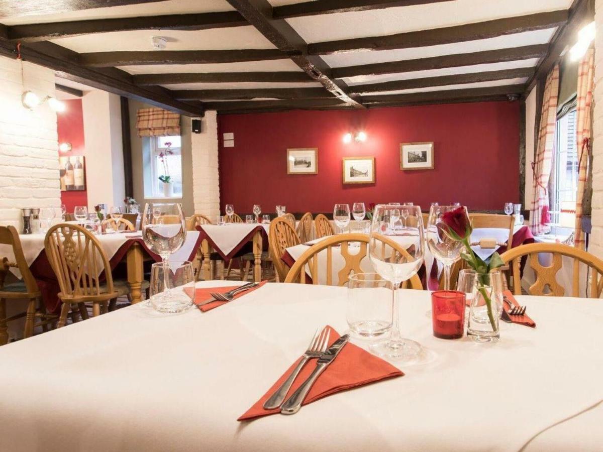 The Rose And Crown Hotel Thorpe-le-Soken Екстериор снимка